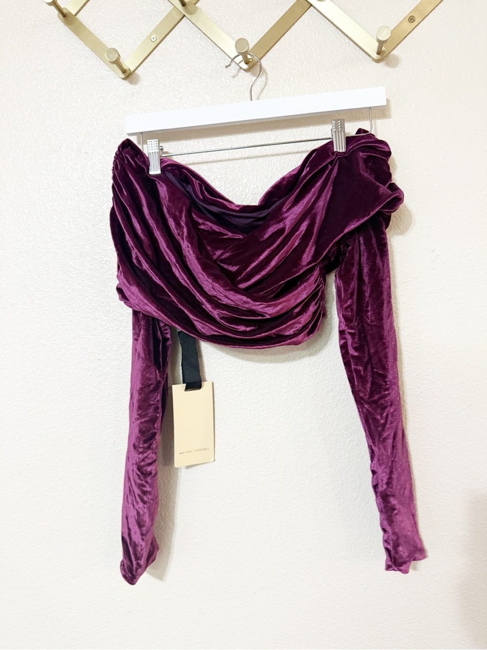 Maygel Coronel Lido Off The Shoulder Velvet Crop Top in Plum Purple One Size - Picture 6 of 8